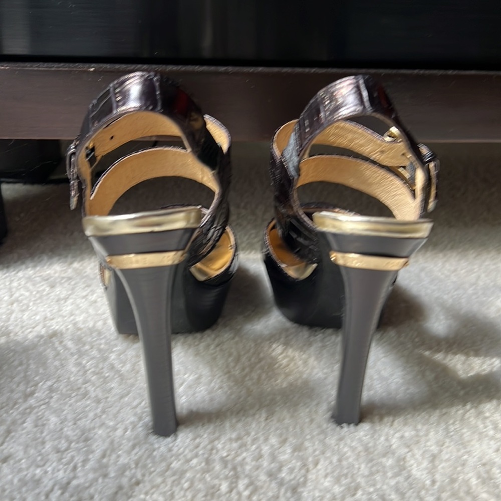 MICHAEL Michael Kors Brookville Platform Sandal - Picture 4 of 6